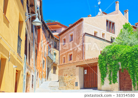 Narrow medieval streets of the city of Segovia 38354580
