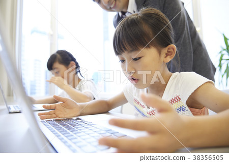 Elementary school student Elementary school student 38356505