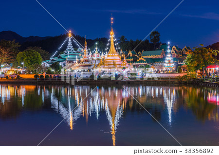 Chnong Kham, Buddhist beautiful temple Chnong Kham, Buddhist beautiful temple 38356892