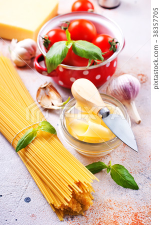 raw spaghetti raw spaghetti 38357705