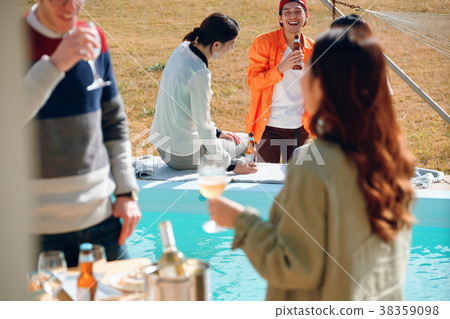 Seaside party share house image Seaside party share house image 38359098
