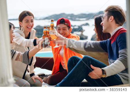 Toast party share house image Toast party share house image 38359143