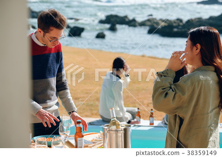 Seaside party share house image Seaside party share house image 38359149