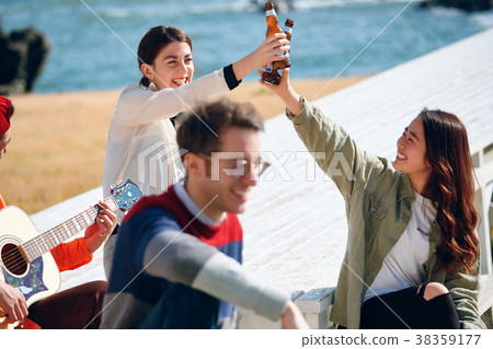 Seaside party share house image 38359177