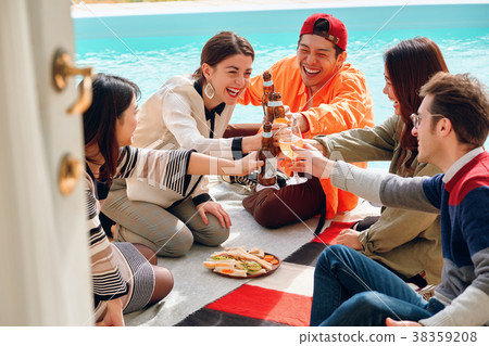 Toast party share house image Toast party share house image 38359208