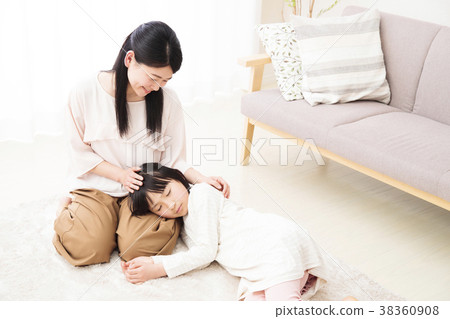 Parent and child Family Child Girl Primary schoolchild Woman Lifestyle 38360908