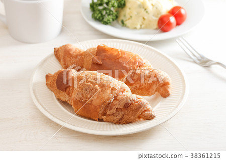 Croissant  38361215