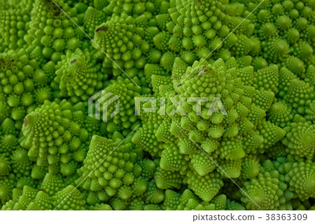 Closeup on a Romanesco Broccoli texture 38363309