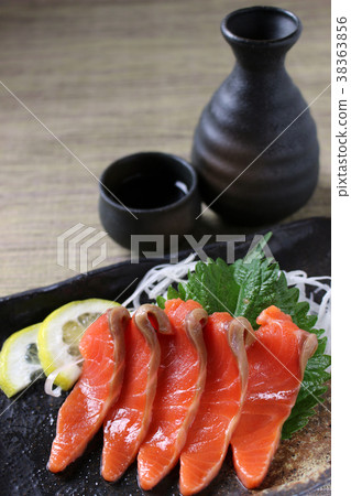 Salmon sashimi 38363856