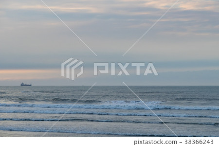 Freshwater beach 38366243