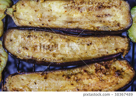 Assorted grilled vegetables.Chef cooking vegetable Assorted grilled vegetables.Chef cooking vegetable 38367489