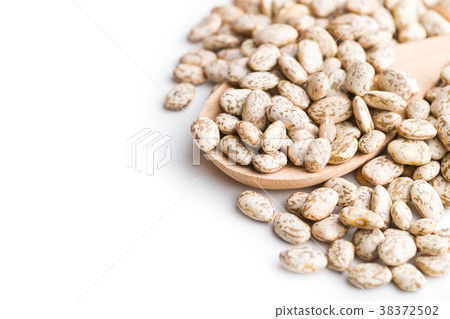 Dried borlotti beans. 38372502