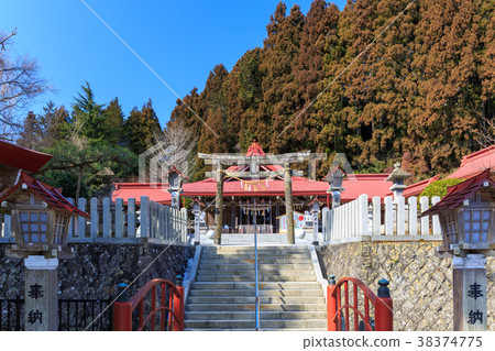 Golden snake shrine 38374775