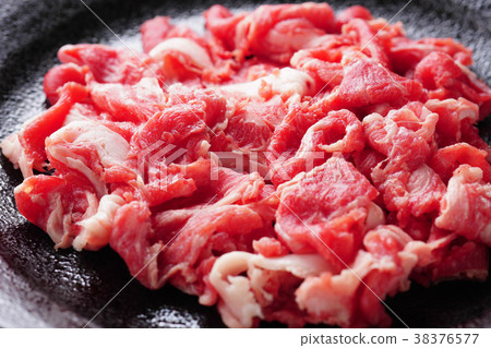 Kuroge Wagyu beef chopped off 38376577