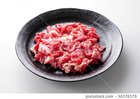 Kuroge Wagyu beef chopped off 38376579