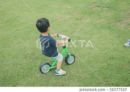 baby boy, boy, younger 38377587