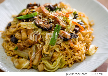 Table top fried noodles Table top fried noodles 38377919