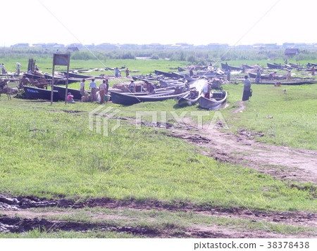 Lakeside scenery (Inle Lakeside / Myanmar) 38378438