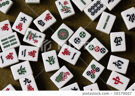 Mahjong Mahjong Sparrow Gambling Playing Mahjong Play Mahjong Sparrow をする Card Game Mahjong Table 38379087