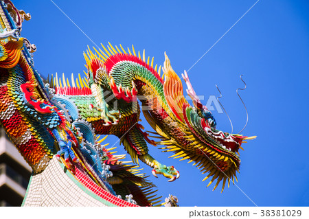 中國宗教，寺廟寺廟屋頂，龍，中國宗教，寺廟屋頂，龍，寺廟屋頂，龍 38381029
