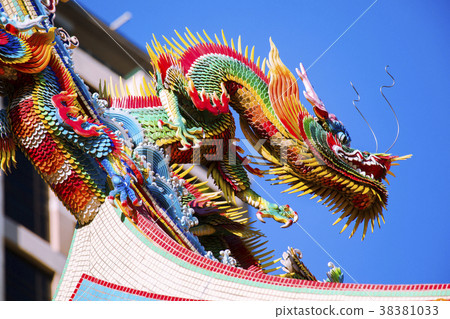 Chinese religion，Temple temple rooftop，dragon，Chinese religion，Temple roof，dragon，temple roof, dragon 38381033