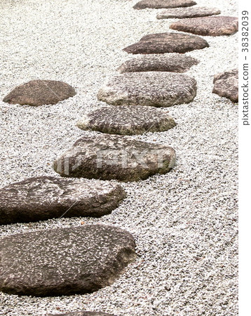 Stone garden stepping stone 38382039