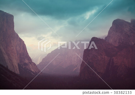 Yosemite 38382133