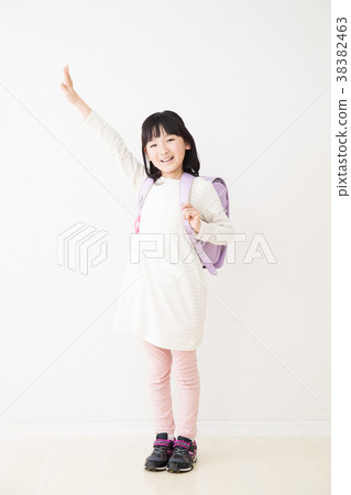 兒童女孩書包小學學生婦女生活方式 兒童女孩書包小學學生婦女生活方式 38382463