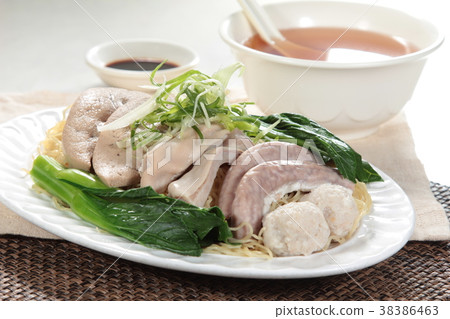 dried noodles 38386463