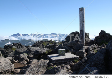 Tomuraushiyama summit Tomuraushiyama summit 38387179