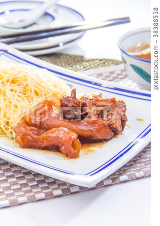 dried noodles 38388518