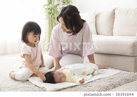 Childcare image Childcare image 38391644