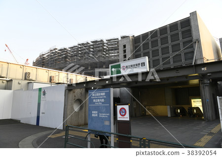 Tokyo cityscape in Japan "New National Stadium under construction in the setting sun" Related photo Search keyword is New National Stadium related photo Tokyo cityscape in Japan "New National Stadium under construction in the setting sun" Related photo Search keyword is New National Stadium related photo 38392054