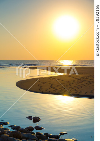 海邊日落海邊日落海邊日落永安漁港台灣海邊海邊海邊的太陽 38392168