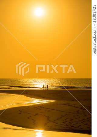 Couples at the beach Seaside lover Yong'an fishing port Taiwan sunset 38392425