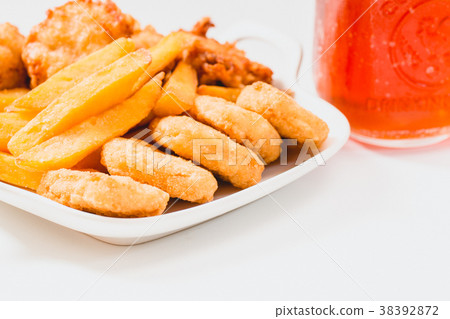 炸雞,薯條,雞塊,Fried chicken, fried food,French fries 炸雞,薯條,雞塊,Fried chicken, fried food,French fries 38392872