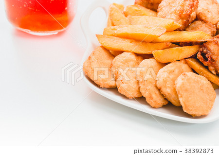 炸雞,薯條,雞塊,Fried chicken, fried food,French fries 38392873
