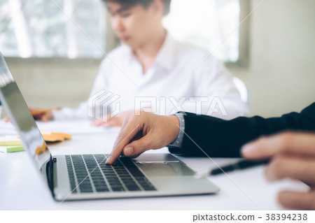 Professional investor working new startup project. 38394238