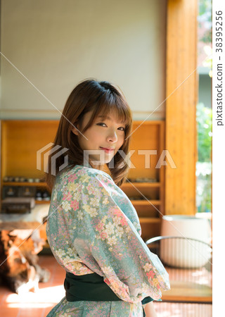Lifestyle series: Asian woman in yukata 38395256