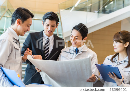 Businessman, maintenance management 38396401