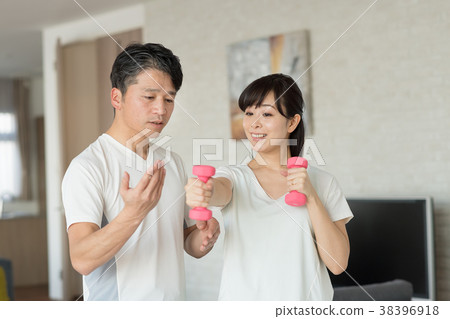中間夫婦健身生活家庭圖像 38396918