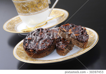 Assorted baked sweets Assorted baked sweets 38397453