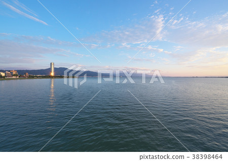 太陽從琵琶湖上升起 太陽從琵琶湖上升起 38398464