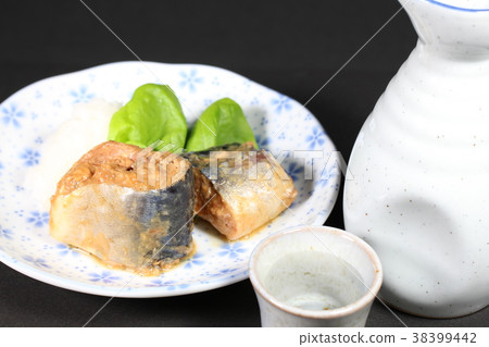 Canned mackerel 38399442