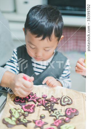 parenthood, parent and child, hand made 38399702