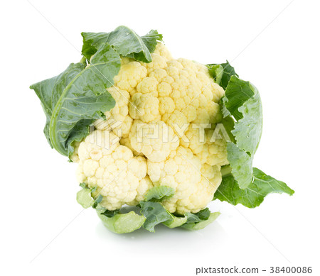 Cauliflower isolated on white background 38400086