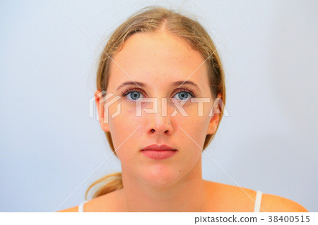 Woman who applied Matsuek (front) 38400515