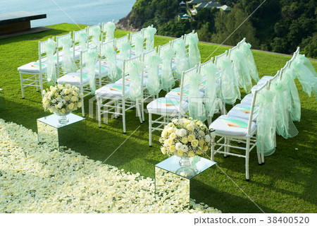 White rose flower bouquet decorate wedding setup White rose flower bouquet decorate wedding setup 38400520
