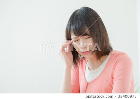 擔心頭痛頭痛傷害負面形象可憐的身體狀況女性肖像20年代30年代 38400975