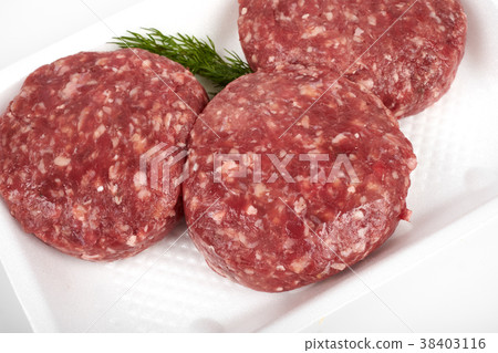 minced meat in plastic package isolated on white minced meat in plastic package isolated on white 38403116